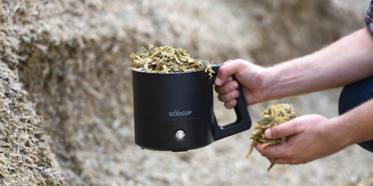 No es un mate, no es un avión: Es una extraña copa conectada a la nube que permite medir las características de la materia seca