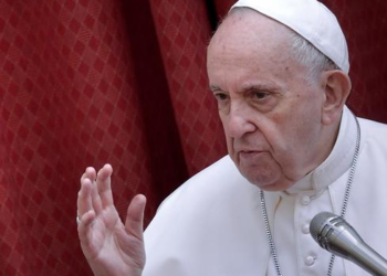 El Papa Francisco pidió que las grandes corporaciones de agronegocios “dejen de destruir la naturaleza” e “intoxicar los alimentos”