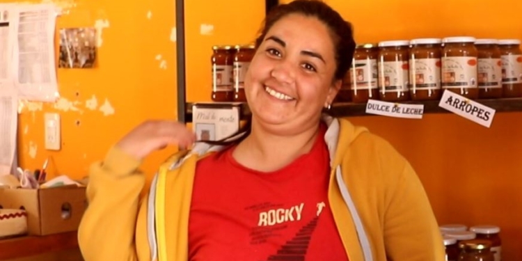 Muchacha campesina: Antonella Ramos nació “monte adentro” y ahora forma parte de una red que promueve el comercio justo para ese tipo de comunidades