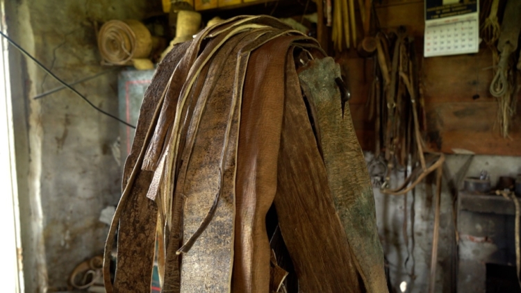 Valentín Verea de Rauch, soguero por vocación, trabaja como lo hacían los gauchos dos siglos atrás: “Por más explicación que tenga, uno lo tiene que ver”, asegura