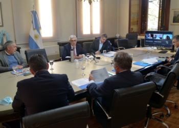 Combatiendo el “calentamiento rural”, Domínguez ratificó el apoyo oficial a la producción ganadera y rechazó el achicamiento del stock bovino