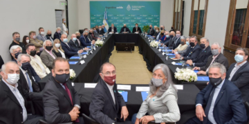 Bienes culturales: Como había prometido, el ministro Domínguez comenzó a hablar con el INTA y las Universidades para definir el saldo exportable de trigo, maíz y carne