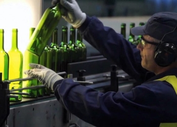 Se agrava el faltante de botellas de vidrio y la industria vitivinícola entró en el mes crítico de producción: ¿A qué se debe esta escasez?