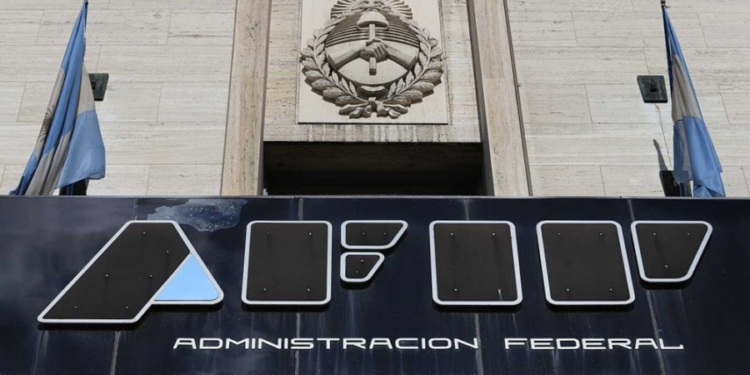 En octubre el impuesto que más creció fueron los derechos de exportación gracias a las “retenciones anticipadas”