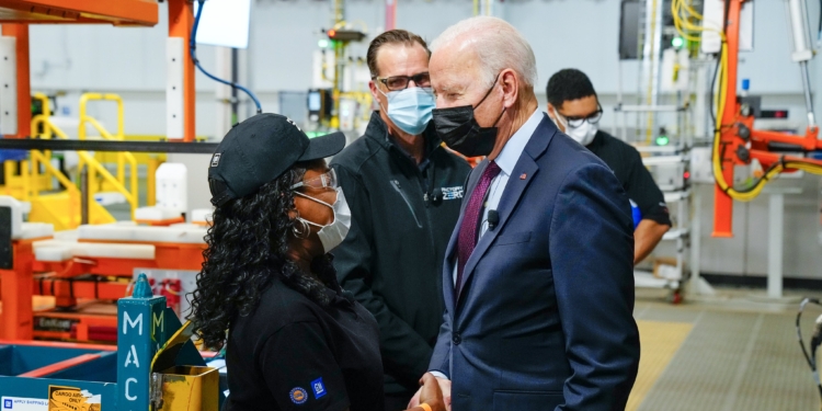 Noticia bajista: Joe Biden interviene el mercado de petróleo por medio de la venta de reservas estratégicas