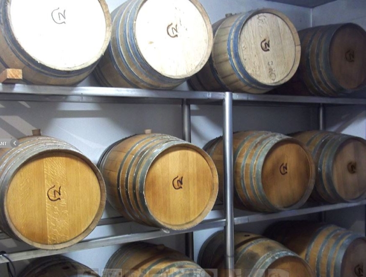 Como un brujo de las pociones, Nicolás Cestari se animó a abrir una pequeña destilería y revivió la vieja receta de fernet de su abuelo