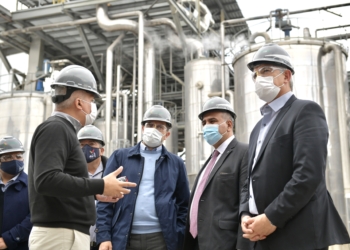 Manzur y Domínguez visitaron en Córdoba tres industrias de bioetanol maicero para intentar mostrar que están a favor del sector