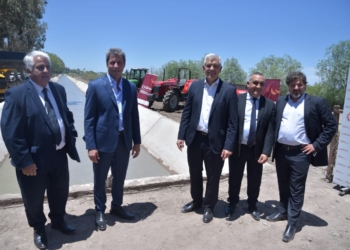 Domínguez prometió una ayuda adicional de 100 millones de pesos (490.000 dólares) para productores de San Juan