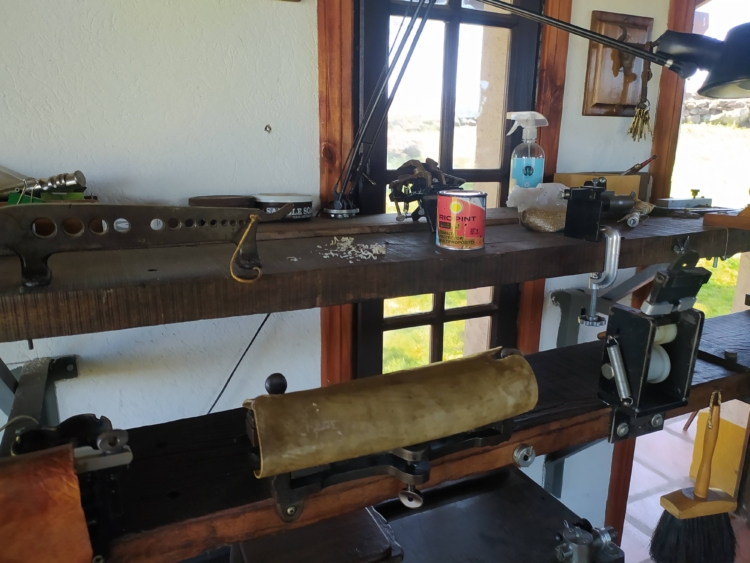 Escondido entre las sierras de Tandil, el soguero Pablo Lozano convirtió ese viejo oficio rural en un arte que trasciende las fronteras