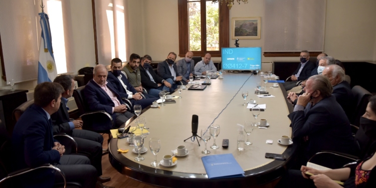 ¿Qué se habló en la primera reunión convocada por el Ministerio de Agricultura para tratar el sistema de trazabilidad del trigo HB4?