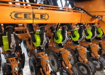 La crisis cambiaria empaña el buen momento de la maquinaria agrícola: “Sin inconvenientes habríamos podido vender toda la producción del año 2023”, asegura Hugo Leguizamón