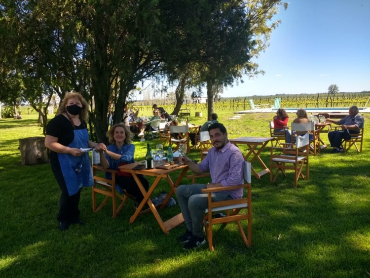 Néstor Ianni dejó su vida de ciudad para ir a hacer su propio vino: “Entendí que no puedo esperar a que las cosas cambien afuera para sentirme mejor yo”