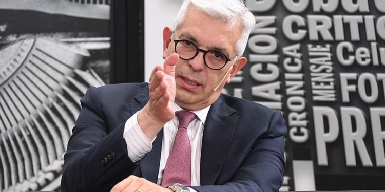 Con disimulo, Julián Domínguez creó un nuevo cupo para poder exportar algo más de carne vacuna: La “Cuota Justiciera”