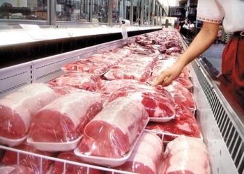 Faltan divisas para neumáticos, pero la Argentina gastó en octubre US$ 15 millones importando carne porcina que no necesita