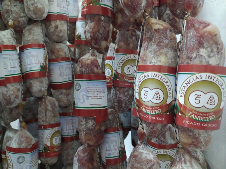 “Único e irrepetible”: Así es el Salame de Tandil contado por Juana Echezarreta, integrante de una familia de vascos que llevó esa receta del campo a la ciudad