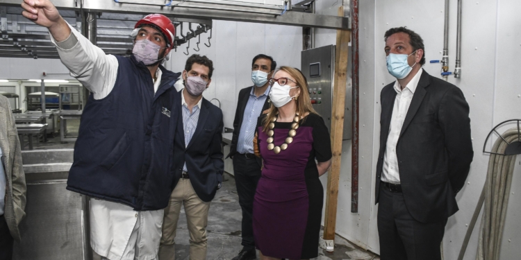 Los Kirchner y los Benetton: Una inauguración hizo sentir a Alicia un ratito en el país de las maravillas