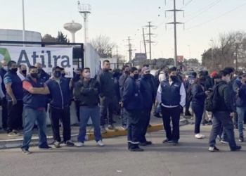 Atilra inició protestas en distintas sedes de SanCor para presionar a la cooperativa a aceptar el plan de salvataje