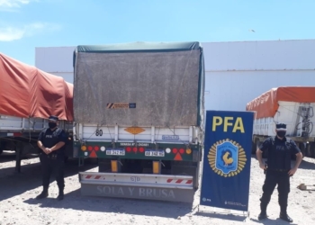 Educando a Aníbal Fernández: Los camiones cerealeros suelen llevar 32 toneladas y como máximo llegan a 45, pero jamás 140 toneladas