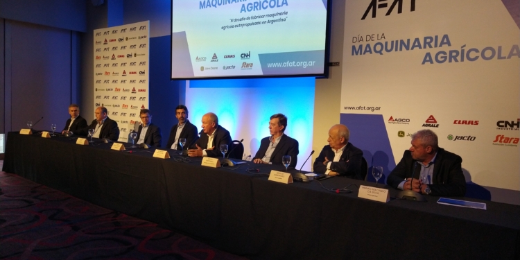 Las autoridades de AFAT se entusiasman con el anuncio de un “plan canje” y aseguran que no hay “grieta” con la maquinaria agrícola nacional