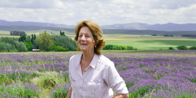 La reina de la lavanda: En Sierra de la Ventana, Léony Staudt la produce de modo orgánico, llegó a exportarla y hoy comparte las más bellas postales con los visitantes