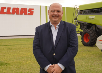 El “pase” del año no es de fútbol: Santiago Larroux, un ex John Deere, ingresó a Claas con el propósito de “comerse la cancha”