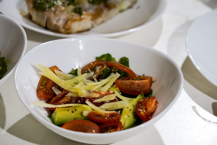 Las ensaladas de Alejandra tienen verduras que han decidido no viajar tanto y algas marinas recuperadas del olvido