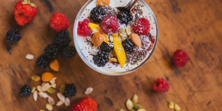 La frambuesa del postre: En El Bolsón hay un lugar donde se producen frutas finas, cereales, yogures, quesos, helados y hasta novedosos trigos, todo con certificación orgánica