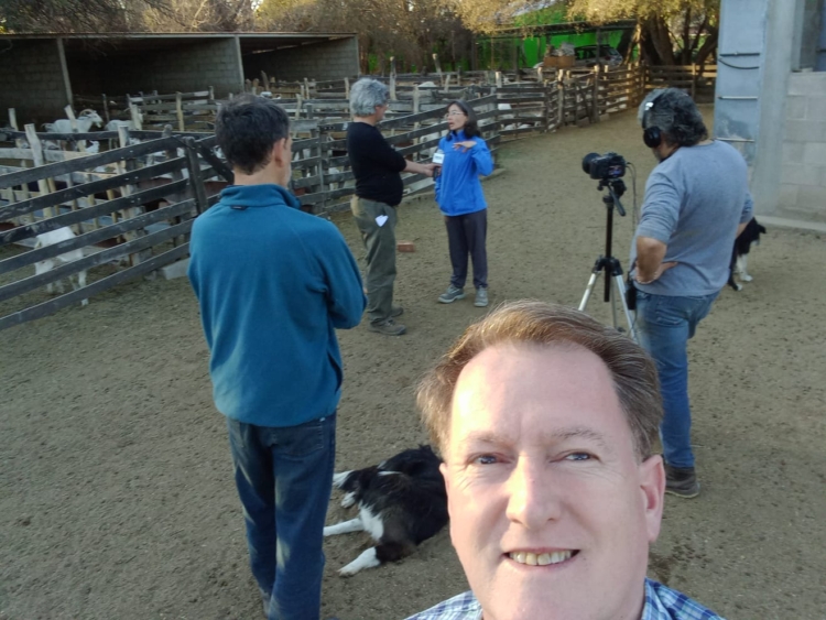 La Peña del Colorado: Un brindis por los que trabajan en este país, donde los políticos hacen siempre lo contrario