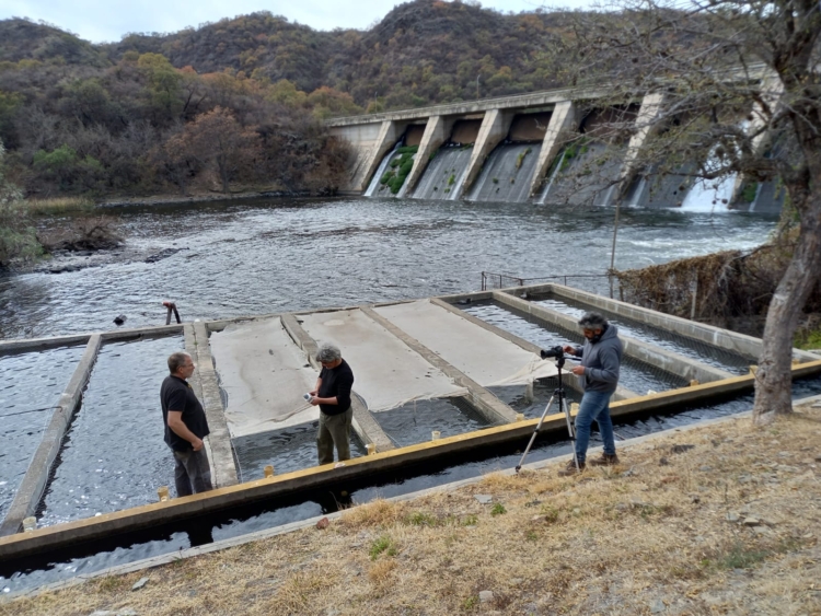 La Peña del Colorado: Un brindis por los que trabajan en este país, donde los políticos hacen siempre lo contrario