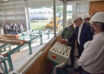 Dj JD (Julián Domínguez) comenzó a mezclar su nuevo hit para pasar el verano: “El Instituto de la Tierra”