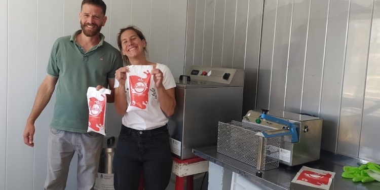 La ensachetadora del INTA se puso en acción: Una cooperativa de Punta Indio y Magdalena comenzó a pasteurizar la leche, la vende localmente y le paga el doble a los pequeños productores