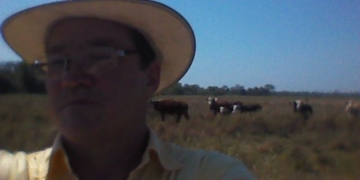 A Francisco Aguzzi, productor santafesino, lo picanearon para robarle un poco de efectivo y diez corderos que iba a vender en Navidad