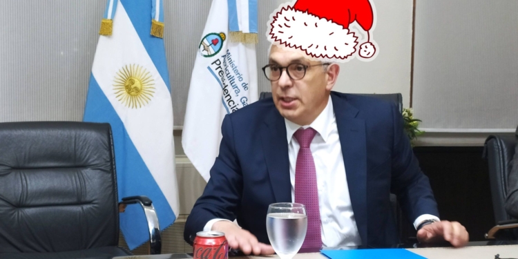 Domínguez ya le escribió su cartita a Papa Noel: Le pide a los frigoríficos exportadores que vuelquen 20 mil toneladas adicionales de carne barata para las fiestas de fin de año