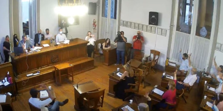 Finalmente se aprobó por abrumadora mayoría la nueva ordenanza que regula la aplicación de agroquímicos en Tandil