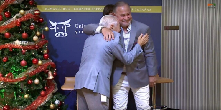 Con promesas de cambio, Walter Tombolini asumió la presidencia del mercado ganadero Rosgan