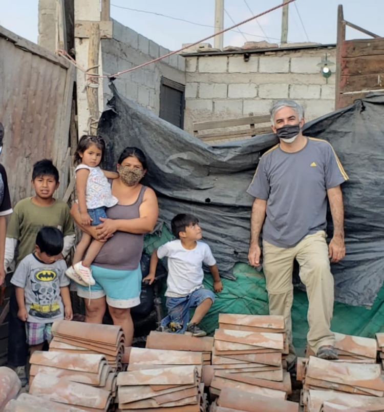 Entre los cerros de Salta, Fernando Escudero continúa cabalgando detrás de sueños de justicia y solidaridad