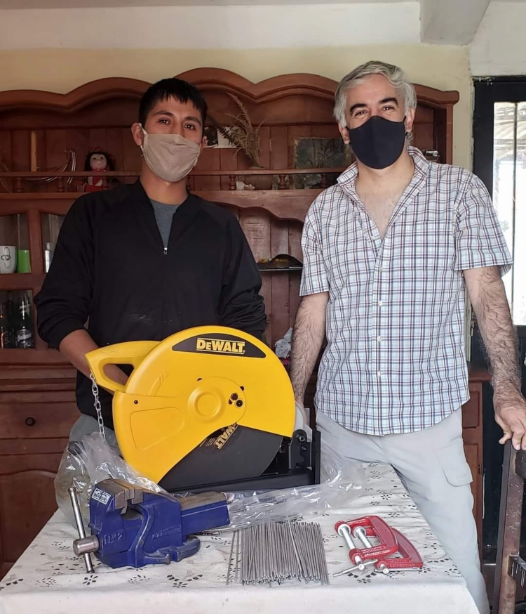 Entre los cerros de Salta, Fernando Escudero continúa cabalgando detrás de sueños de justicia y solidaridad